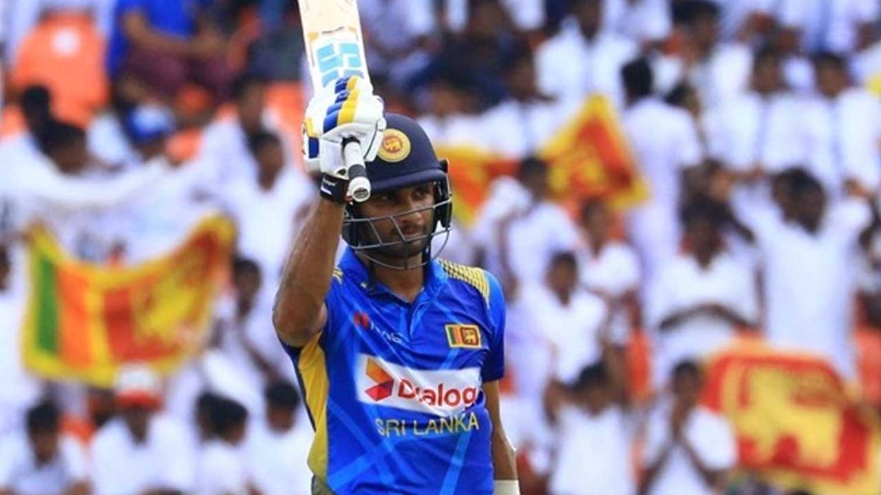 ශ්රී ලංකාවේ ක්රිකට් කැප්ටන් පාස්පෝට් එක නැති කරගෙන – කොදෙව් රටට ගිහින් නෑ ශ්රී ලංකාවේ ක්රිකට් කැප්ටන් පාස්පෝට් එක නැති කරගෙන – කොදෙව් රටට ගිහින් නෑ