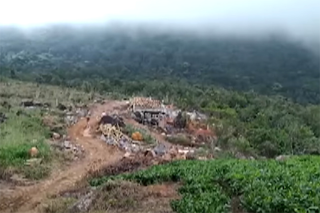සිංහරාජයේ ඉඩම් ගැන රාජකාරිය ඉටු නොකරන නිලධාරීන්ට වැඩ වරදී සිංහරාජයේ ඉඩම් ගැන රාජකාරිය ඉටු නොකරන නිලධාරීන්ට වැඩ වරදී