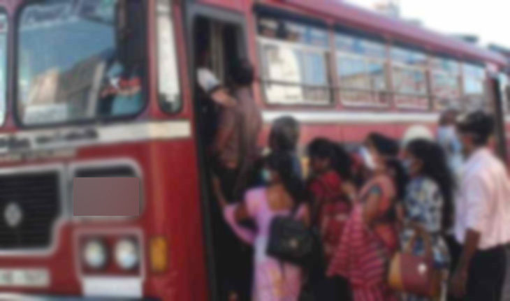 සියලු පාසැල් විවෘත වෙද්දී පොදු ප්රවාහන සේවය සෞඛ්ය නීති කඩයි – මහජන සෞඛ්ය පරීක්ෂකවරුන්ගෙන් චෝදනා (Video) සියලු පාසැල් විවෘත වෙද්දී පොදු ප්රවාහන සේවය සෞඛ්ය නීති කඩයි – මහජන සෞඛ්ය පරීක්ෂකවරුන්ගෙන් චෝදනා (Video)