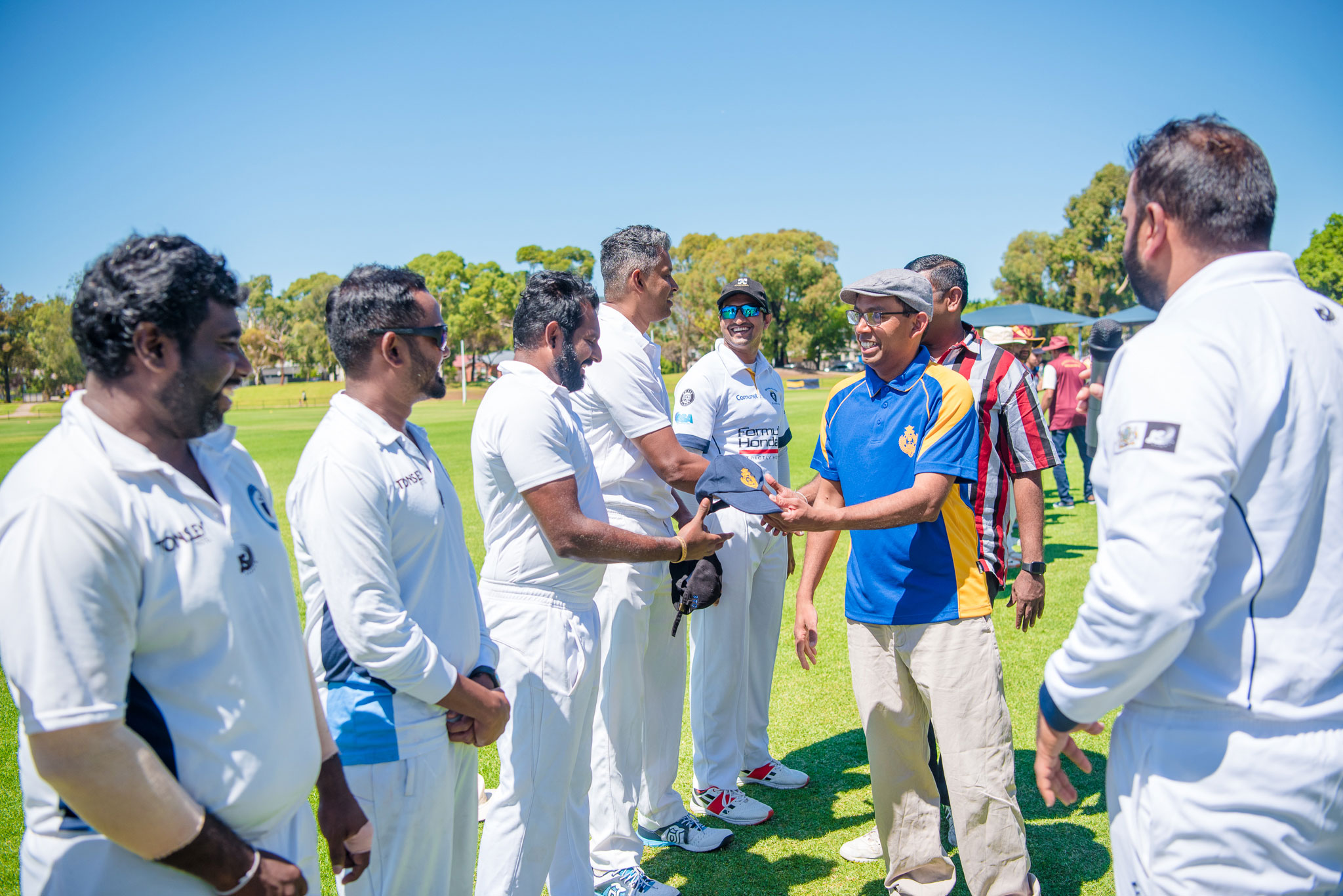 ඇඩ්ලේඩ් නුවර පැවැති ‘ආනන්ද – නාලන්ද සහ රාජකීය – තෝමස් ‘ ක්රිකට් ගැටුම (PHOTOS) ඇඩ්ලේඩ් නුවර පැවැති ‘ආනන්ද – නාලන්ද සහ රාජකීය – තෝමස් ‘ ක්රිකට් ගැටුම (PHOTOS)