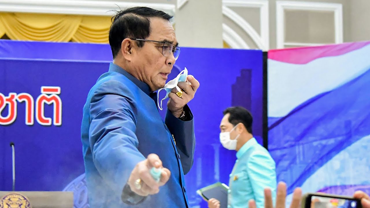 කලකිරුණු තායිලන්ත අගමැති මාධ්යවේදීන්ට කරපු දේ (Video) කලකිරුණු තායිලන්ත අගමැති මාධ්යවේදීන්ට කරපු දේ (Video)