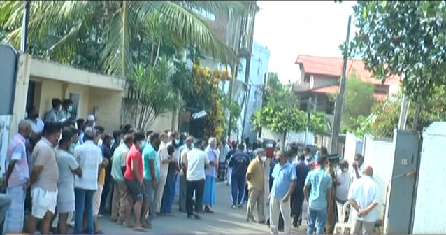 පිළිස්සී මරුදුටු ව්යාපාරිකයාගෙන්’මරණයට විනාඩි 7කට පෙර’ බිරිඳට ඇමතුමක් පිළිස්සී මරුදුටු ව්යාපාරිකයාගෙන්’මරණයට විනාඩි 7කට පෙර’ බිරිඳට ඇමතුමක්