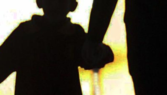 සිසුවාට ඇවිද ගන්නත් බෑ..බීමත් පියා දිනපතා දසවද දෙනවා – ගුරුතුමිය බේබදු පියාට කළ දේ සිසුවාට ඇවිද ගන්නත් බෑ..බීමත් පියා දිනපතා දසවද දෙනවා – ගුරුතුමිය බේබදු පියාට කළ දේ