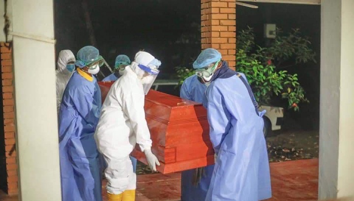 තාත්තා කොවිඩ් වැළඳී මියගොස් දින අටයි – එකම දරුවාත් කොවිඩ් වැළඳී අවසන් ගමන් ගිහින් තාත්තා කොවිඩ් වැළඳී මියගොස් දින අටයි – එකම දරුවාත් කොවිඩ් වැළඳී අවසන් ගමන් ගිහින්