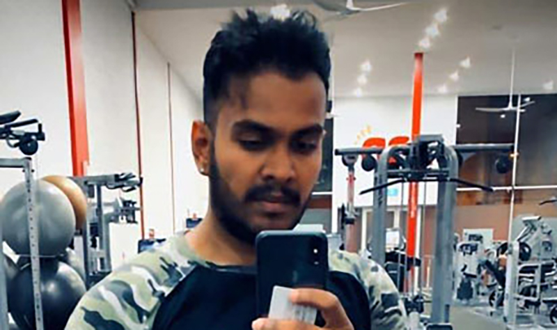 9 වැනි මහලෙන් පැන්නාද? වැටුණාද? තරුණයෙකුගේ සිරුරක් නිවාස සංකීර්ණය පාමුල